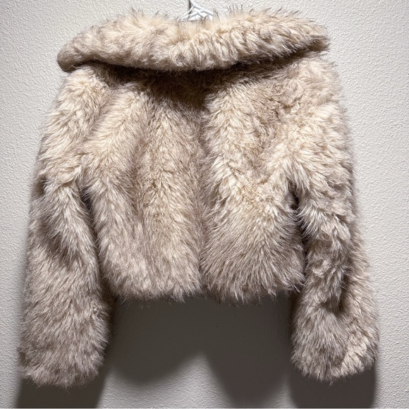 H&M Cropped Fluffy Jacket - Picture 4 of 6